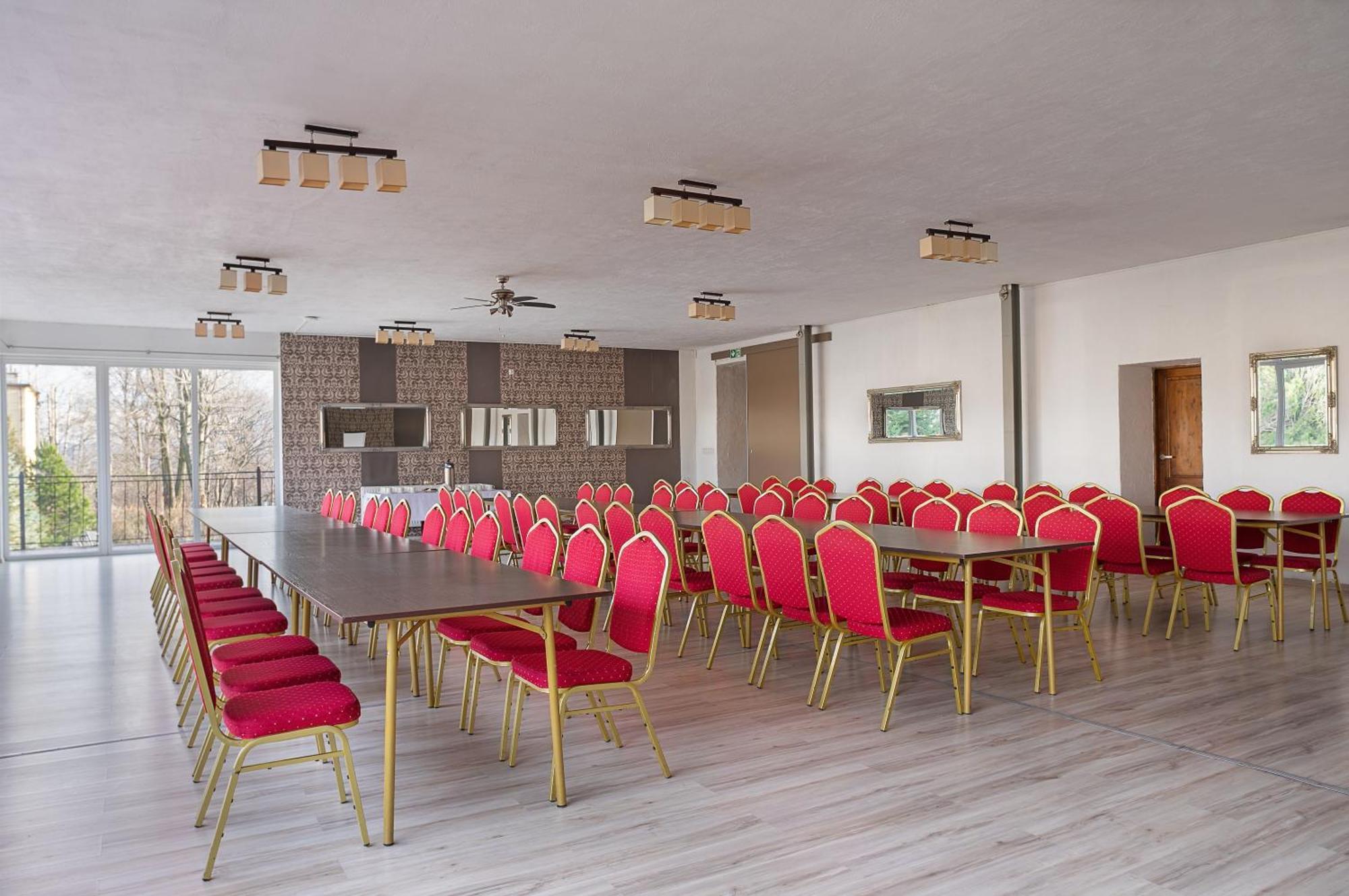 B&B Widok Bielsko-Biala Bagian luar foto